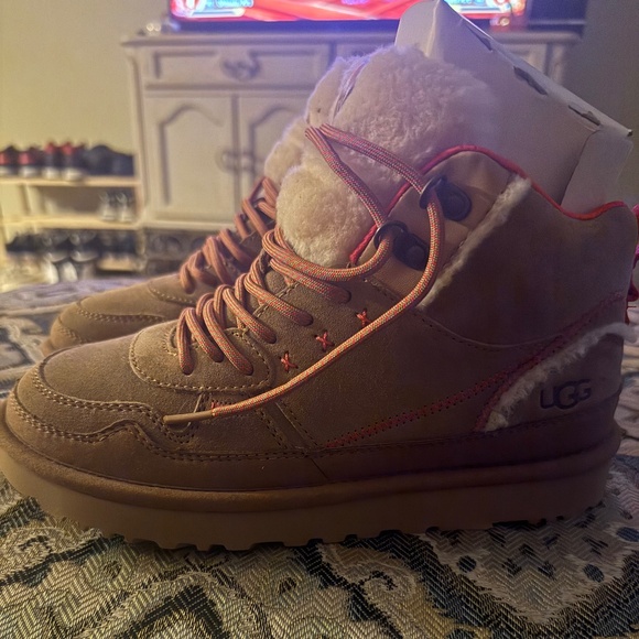 UGG Highland Hi Heritage Sneaker Boots - Picture 1 of 5